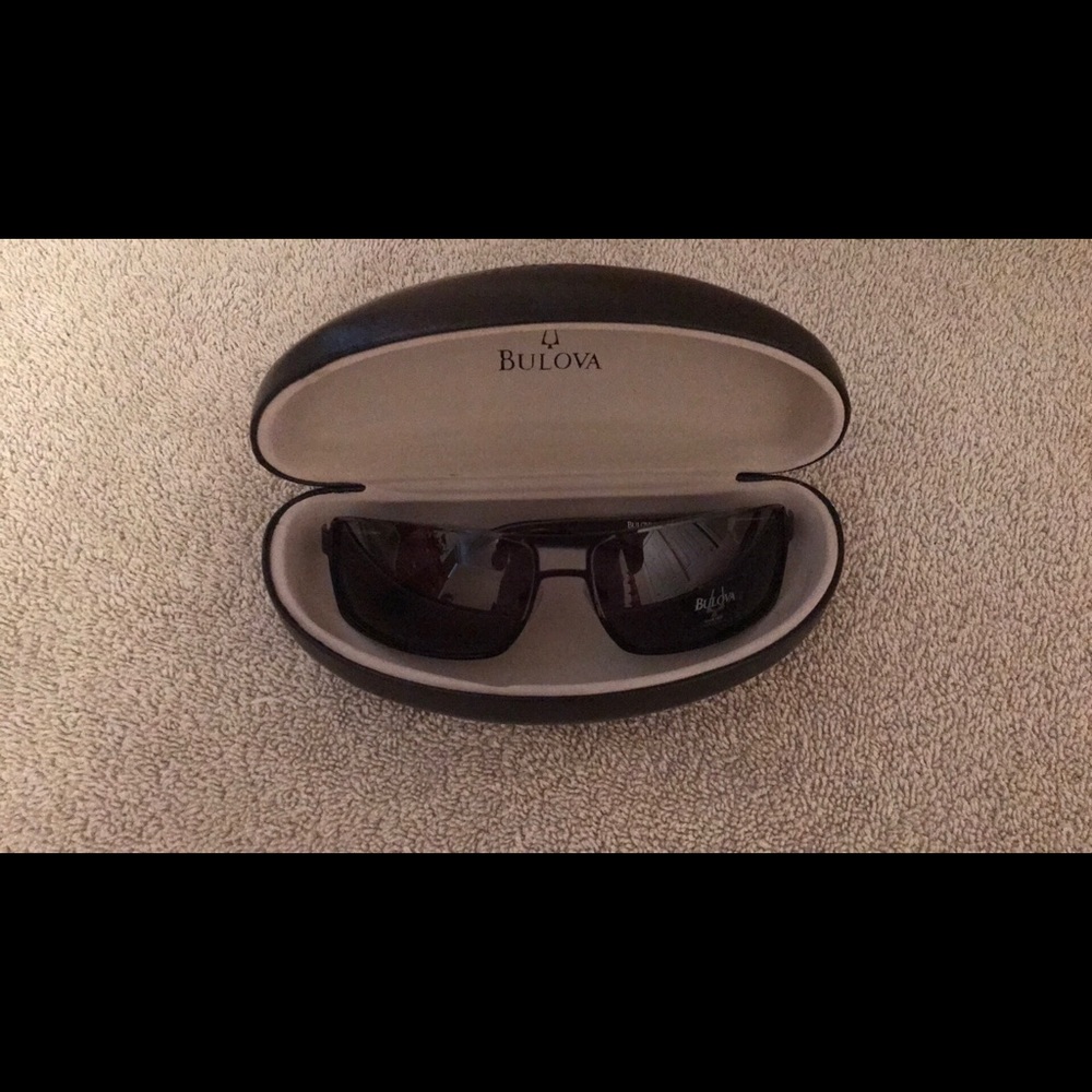 Bulova Unisex gunmetal sunglasses